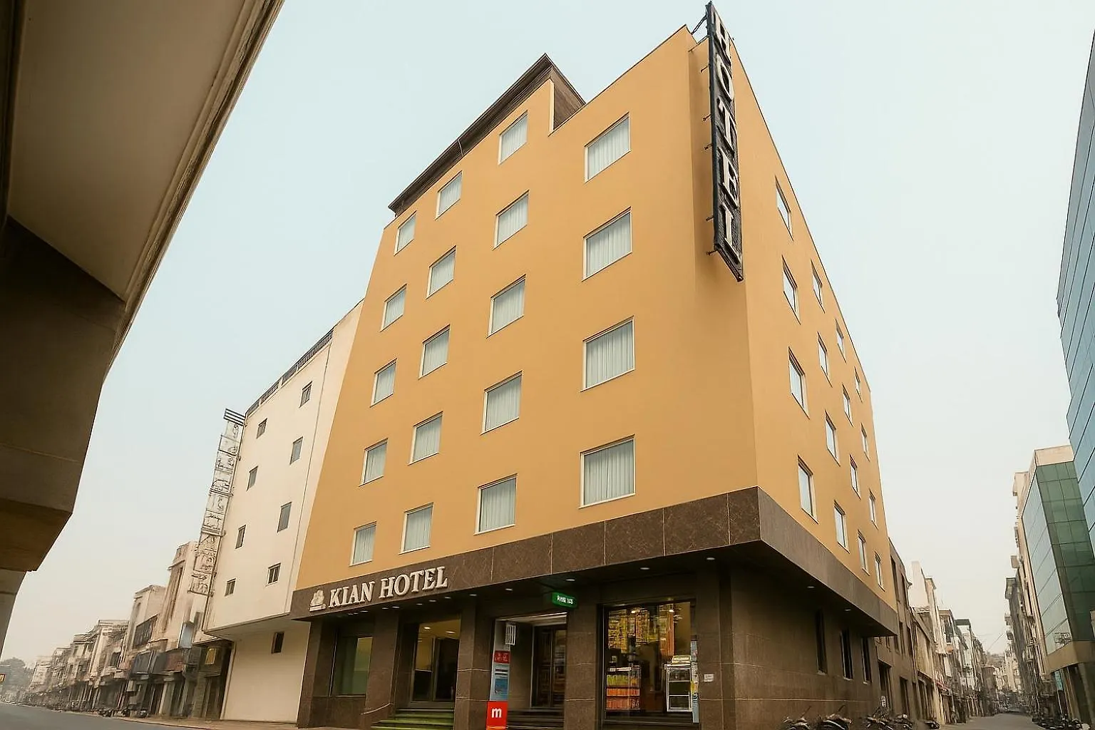 Hotel Kian By Jmd Group New Delhi