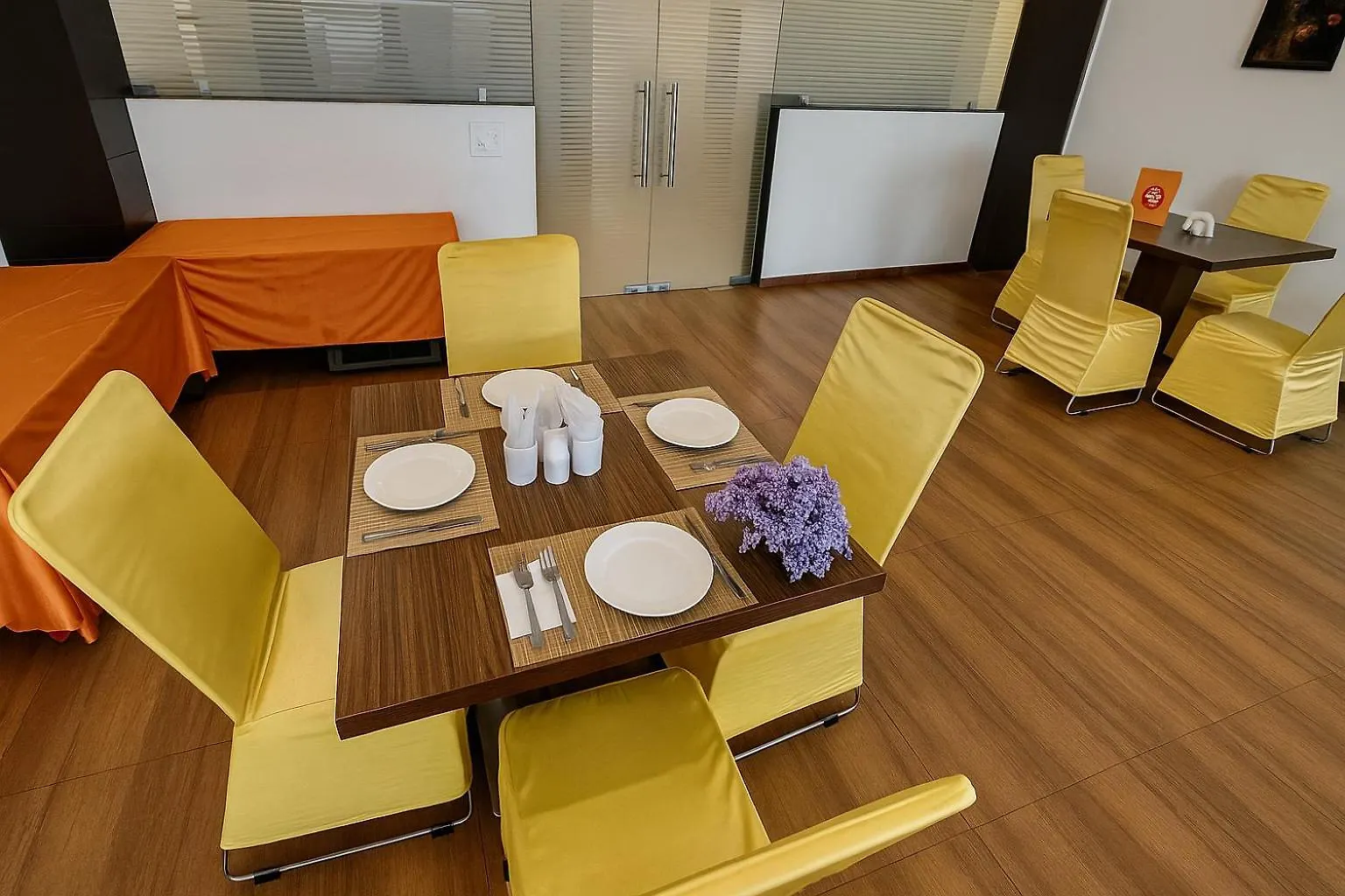 Hotel Kian By Jmd Group New Delhi
